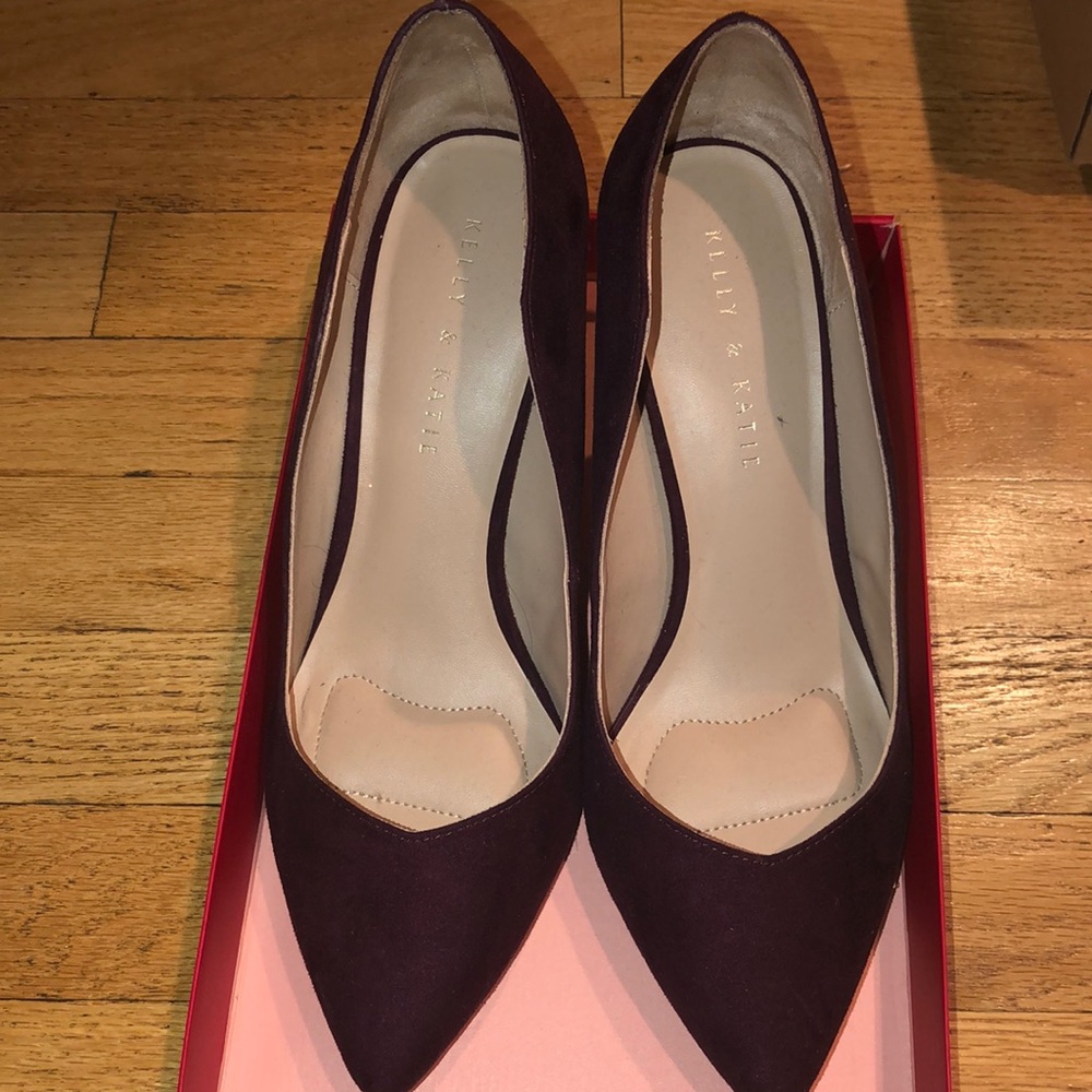 KELLY & KATIE HEEL